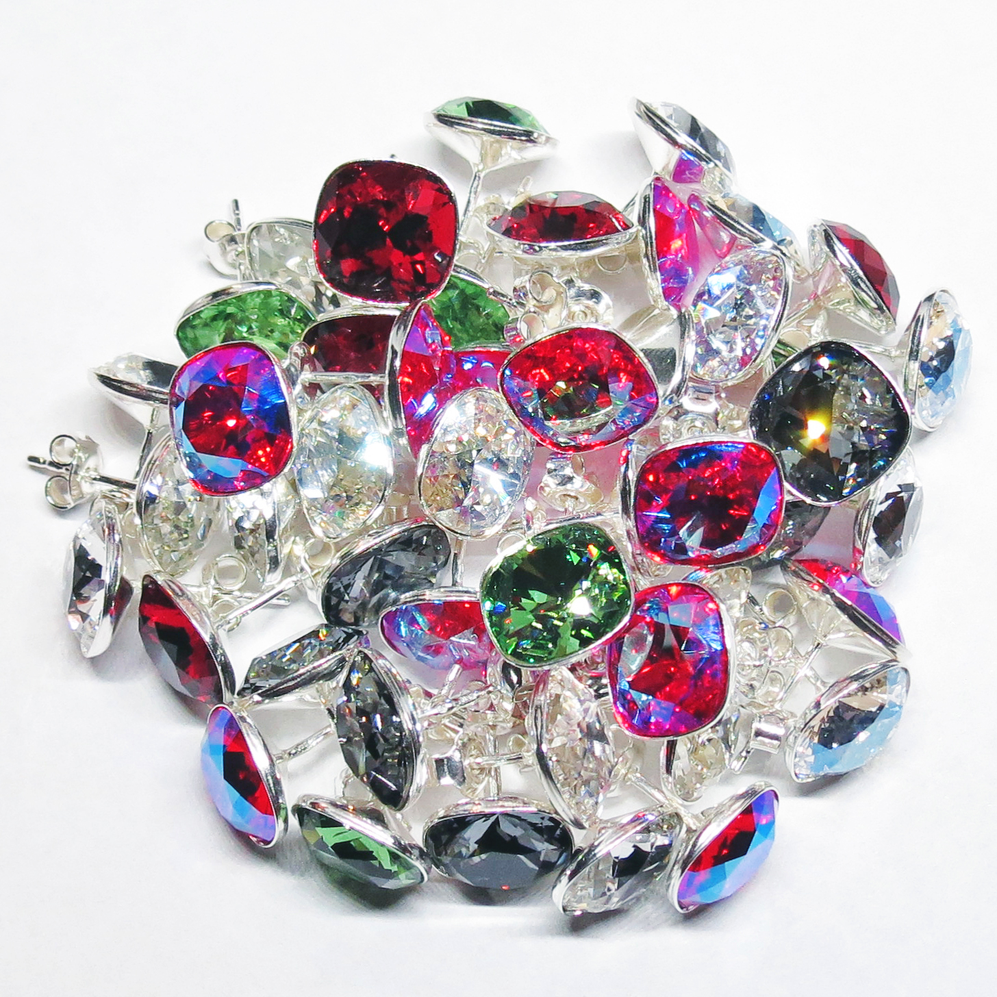 Strieborné náušnice s krištáľmi - náš dizajn Strieborné náušnice s krištáľmi - náš dizajn